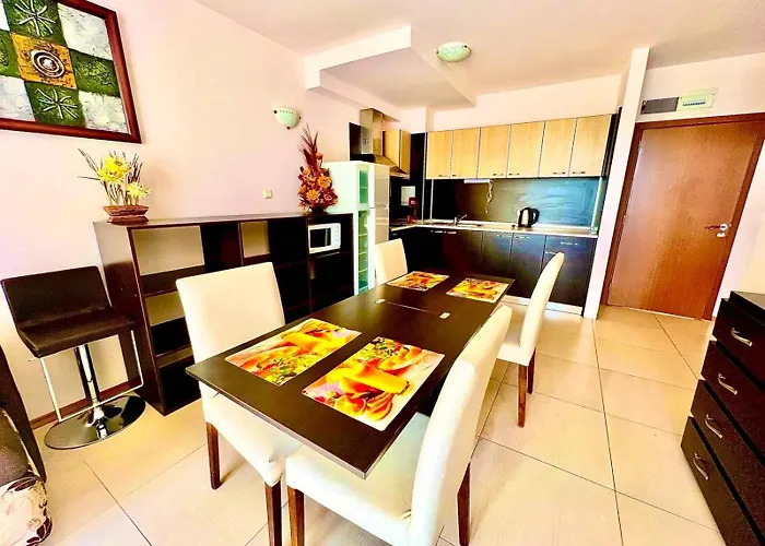 Апартаменти Grand Kamelia Sunny